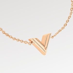 100% Authentic preloved Louis Vuitton ESSENTIAL V BRACELET.. box and dust bag